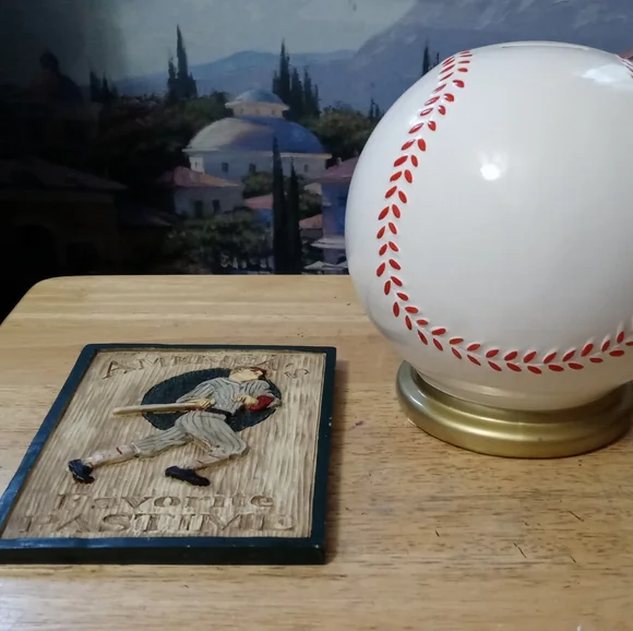 DC Comics (F.A.B) Superman Piggy Bank with Stopper.⚾🚵🚴⛳🏀⚽🎾🎱🏈🏂🏊🏄🎣🎯🎲🎮 - Picture 9 of 14